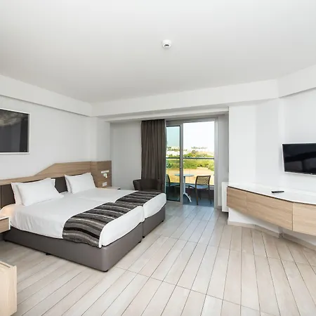Evalena Hotel 4*