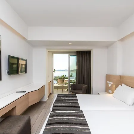 Evalena 4* بروتاراس